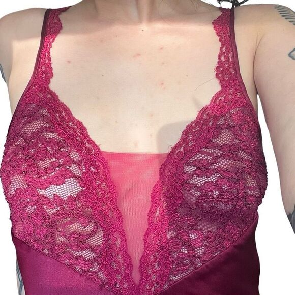 Vintage 80’s Victoria’s Secret Merlot Red Chiffon Floor length Nightgown - Picture 5 of 11